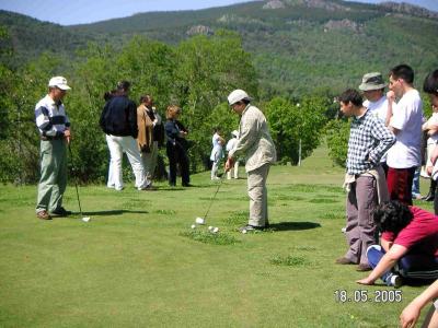 Utentes das instituições participantes Durante a Prova de Golfe Adaptado